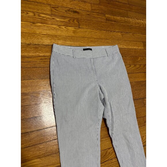Talbots Womens Signature Cropped Pants Size 8 Blue White Striped Seersucker - Picture 2 of 6